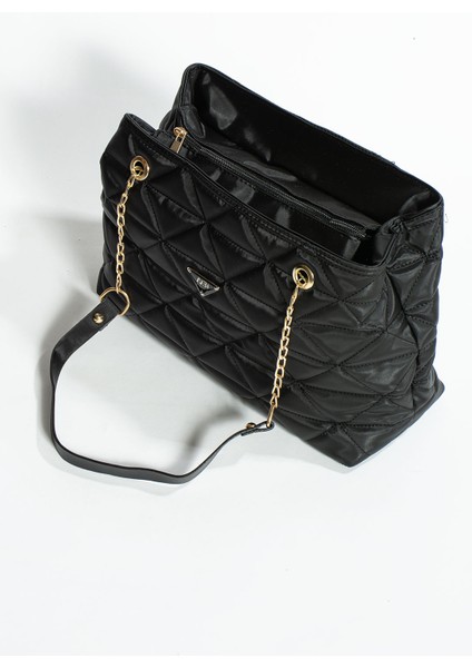Siyah Kapitone 3 Bölme Fermuar Kapama Zincir Askılı Astarlı El Kol ve Omuz Çantası modelleri