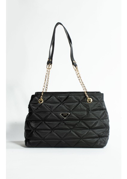 Siyah Kapitone 3 Bölme Fermuar Kapama Zincir Askılı Astarlı El Kol ve Omuz Çantası fırsatları