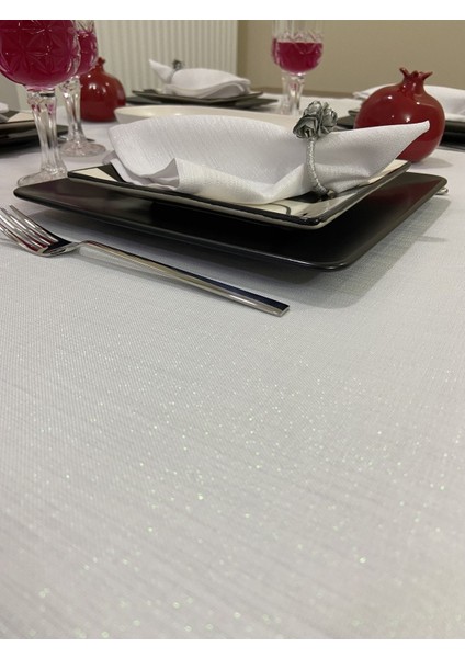 Simli Polyester Keten Dertsiz Masa Örtüsü Beyaz + 12 Peçete