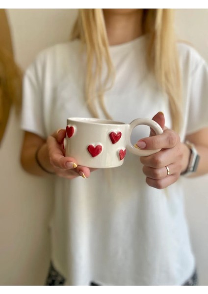 El Yapımı Seramik Kalpli Bardak Hediye Mug Kalp Desenli fiyatları