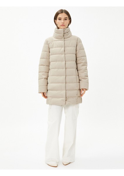 Şişme Mont Dik Yaka Çıtçıtlı Relax Fit modelleri