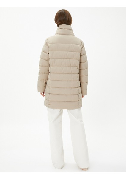 Şişme Mont Dik Yaka Çıtçıtlı Relax Fit fırsatları