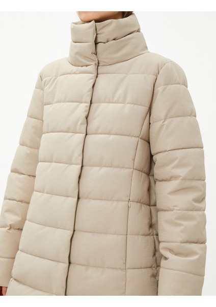 Şişme Mont Dik Yaka Çıtçıtlı Relax Fit indirimleri