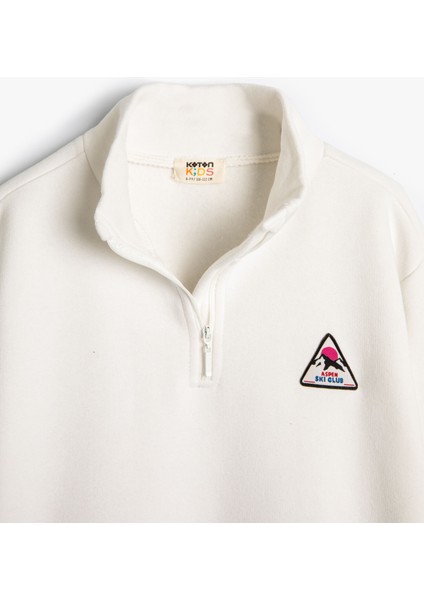 Sweatshirt Kayak Temalı Dik Yaka Uzun Kollu modelleri