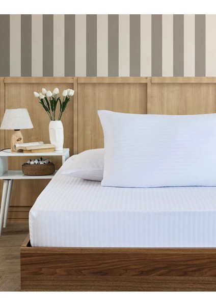 Çizgili Saten 180X200 30 Lastikli Yatak Çarşafı ve 2 Adet Yastık Kılıfı 50X70 Çift Kişilik Set Beyaz fiyatları