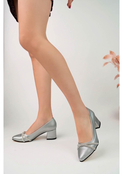 Ökçeli Biyesi Taşlı Gümüş Kadın Stiletto modelleri