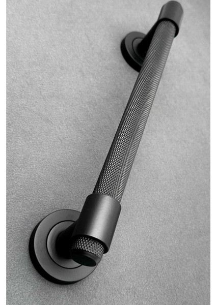 Punch Zamak A213 Mat Siyah Çekme Kol Sürgülü Kapı Çekme Kolu 40 cm 1 Adet