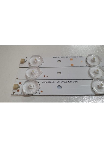 Sanyo Nordmende 32'' A+B+C Sanyo LE82S16HM LE82N12HM LED Bar