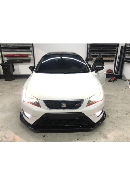 Seat Leon Fr Mavi Renkli Şeritli Dilli Ön Lip 4 Prç Parlak Siyah Abs