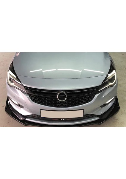 Opel Astra K Kırmızı Renkli Şeritli Dilli Ön Lip 4 Prç Parlak Siyah Abs
