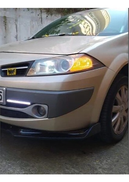 Renault Megane Mk2 Sarı Renkli Şeritli Dilli Ön Lip 4 Prç Parlak Siyah Abs 2002 - 2009