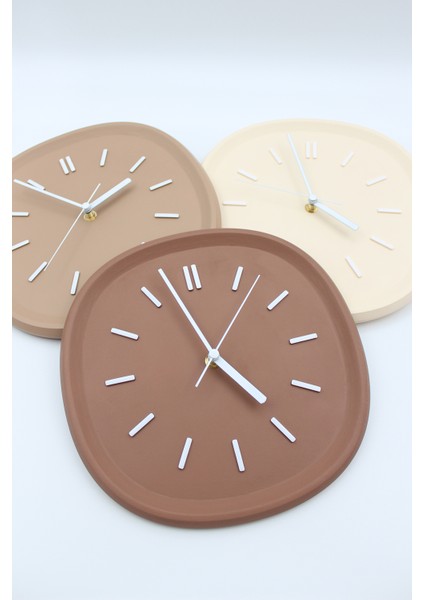 Dekoratif Renkli Kare Beton Duvar Saati 26 cm - Kırmızı