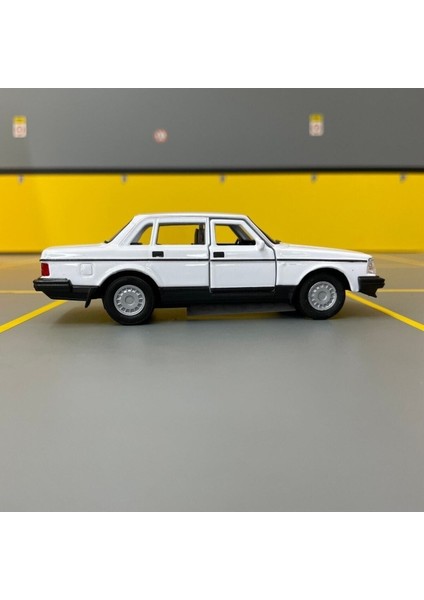 Volvo 240 Gl 1/36 Ölçek Diecast Metal Model Araba Oyunca Araba