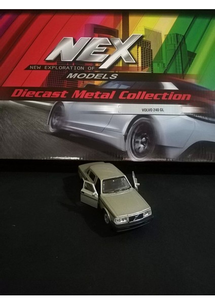 1/36 Volvo 240 Gl (Net)