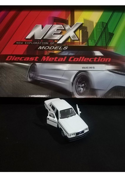 1/36 Volvo 240 Gl (Net)