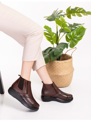 Akgün Terlik Kadın Kahve Deri Kemik Çıkıntısına Özel Anatomik Taban Rahat Bot