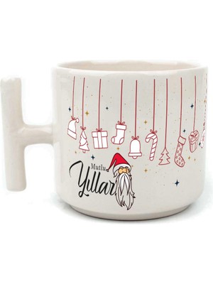 Mor Mürekkep Mutlu Yıllar Asılı Yılbaşı Süsleri Baskılı Beyaz Kulplu T Yılbaşı Kupası