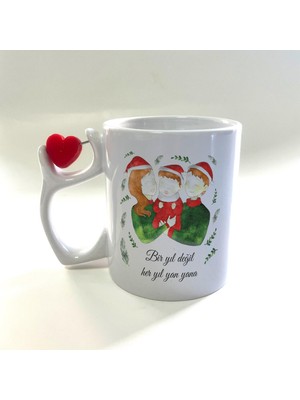 Mor Mürekkep Bir Yıl Değil Her Yıl Yan Yana Aile Baskılı Dönen Kalp Figürlü Yılbaşı Kupası