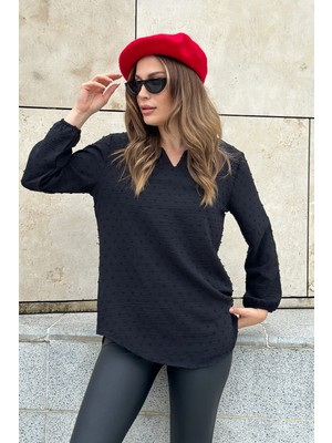 New Laviva Kadın Siyah Uzun Truvakar Kol, Öpücük Yaka, Ponponlu Kumaş Basic Kesim Bluz - Tesettüre Uygun