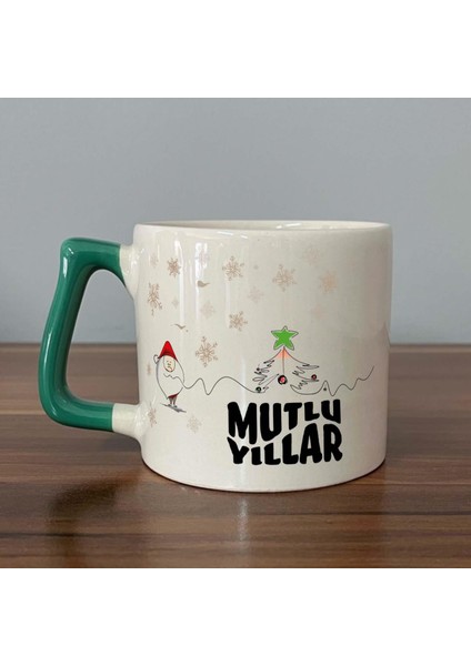 Mutlu Yıllar Kar Taneleri Baskılı Yeşil Kulplu D Yılbaşı Kupası