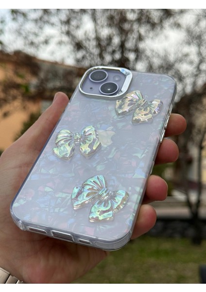 Apple iPhone 15 Kılıf Hologramlı Renkli Kalp Kurdele 3D Kabartmalı Ayıcık Kabartmalı Emoji Kristal Şeffaf