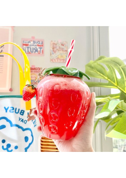 [ayak Izi] Yaz Karikatür Kawaii Çilek Pipetli Bardak Plastik Bardak Güzel Kız Süt Çay Kahve Fincanı Öğrenci Taşınabilir Su Bardağı Su Şişesi (Yurt Dışından) fiyatları