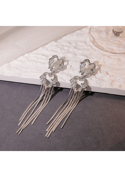Aşk Püsküllü Uzun Abartılı Metal Stil Delikli Kalp Küpe (Yurt Dışından)