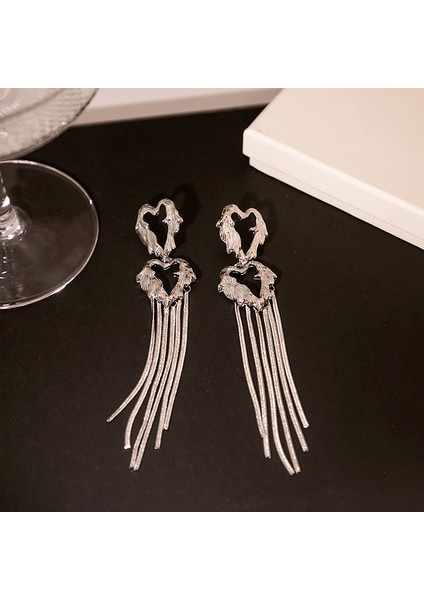 Aşk Püsküllü Uzun Abartılı Metal Stil Delikli Kalp Küpe (Yurt Dışından) modelleri