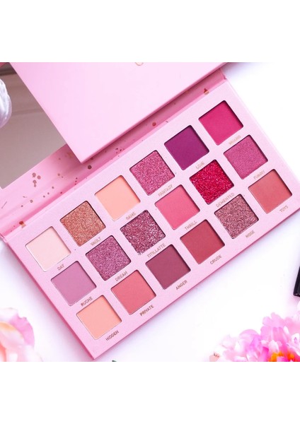 Messy Beauty 18 Renk Kalıcı Göz Farı Paleti, Yüksek Pigmentasyon, Topaklanmaz, Kolay Dağılım