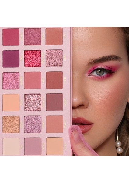Messy Beauty 18 Renk Kalıcı Göz Farı Paleti, Yüksek Pigmentasyon, Topaklanmaz, Kolay Dağılım
