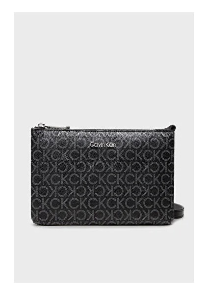 Calvin Klein Logolu Fermuarlı Ayarlanabilir Omuz Askılı Kadın K60K609417 0gj Çanta