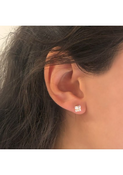 Altın Kaplama Dört Tırnaklı Kare Zirkon Taş Kadın Küpe UNK-778 indirimleri