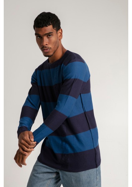 Sıfır Yaka Çizgili Önü Intersiye Püsküllü Spor Triko Kazak fırsatları