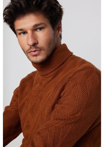Slim Fit Dar Kesim Tam Balıkçı Yaka Desenli Kahverengi Erkek Triko Kazak modelleri