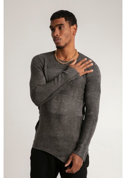 Slim Fit Özel Boyama ve Eskitme Efektli Pis Dikişli Yırtıklı Triko Kazak