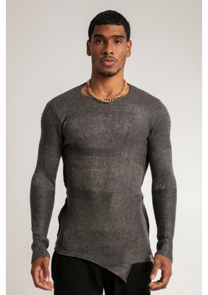 Slim Fit Özel Boyama ve Eskitme Efektli Pis Dikişli Yırtıklı Triko Kazak