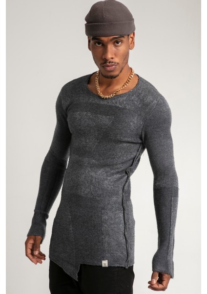 Slim Fit Özel Boyama ve Eskitme Efektli Pis Dikişli Yırtıklı Triko Kazak