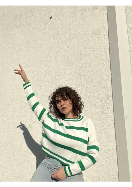 Çizgili Crop Triko Kazak