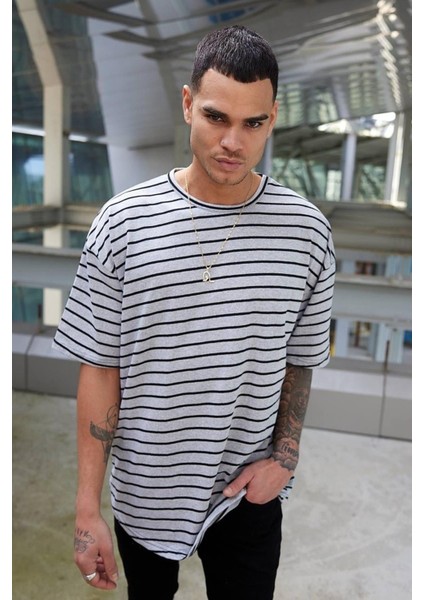Erkek Oversize Çizgili Tshirt