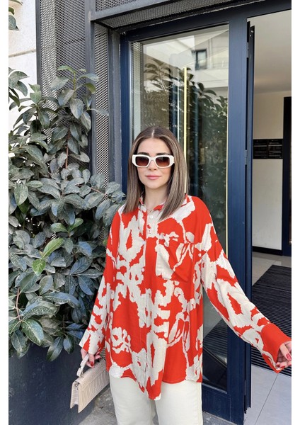 Kadın Kırmızı Uzun Kol Arkası Pliseli Salaş Dökümlü Viskon Gömlek modelleri