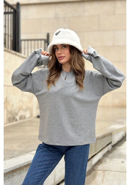 Kadın Gri Uzun Kol, Duble Manşet, Yırtmaçlı Yaka, Salaş Sweatshirt Bluz fırsatları