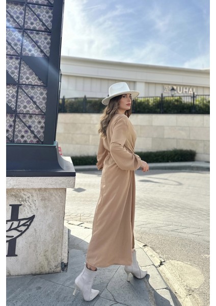 Kadın Camel Kruvaze Yaka, Yırtmaçlı, Beli Kuşaklı, Kol Bilekleri Lastikli, Salaş, Uzun Elbise