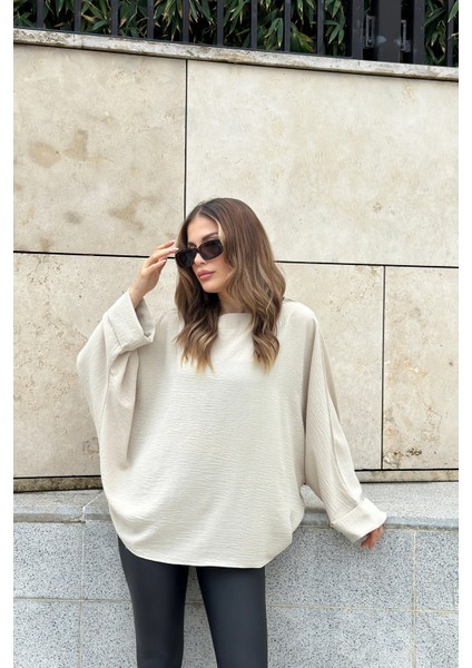 Kadın Bej Airobin Yarasa Duble Kol Salaş Bluz Ekstra Oversize Yuvarlak Yaka - Tesettüre Uygun fırsatları