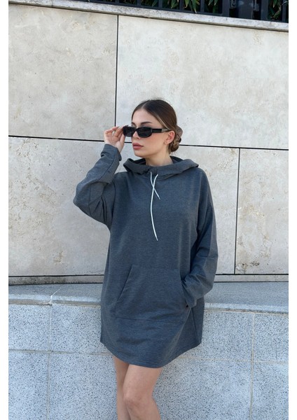 Kadın Antrasit Uzun Kol Yakası Bağcıklı Kapüşonlu Kanguru Cep Salaş Uzun Tunik Sweatshirt modelleri