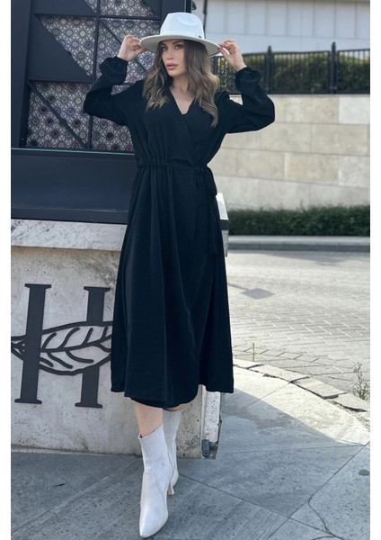 Kadın Siyah Kruvaze Yaka, Yırtmaçlı, Beli Kuşaklı, Kol Bilekleri Lastikli, Salaş, Uzun Elbise