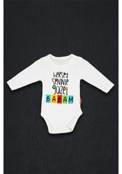 Bebek Beyaz Her Şey Seninle Güzel Babam Baskılı Alttan Çıtçıtlı Zıbın fiyatları