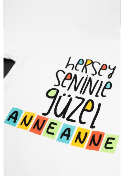 Bebek Beyaz Her Şey Seninle Güzel Anneanne Baskılı Alttan Çıtçıtlı Zıbın modelleri