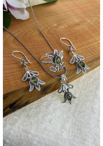 Peridot (Zeberced) Taşlı Lale Model 925 Ayar Telkari Oksitli Üçlüset
