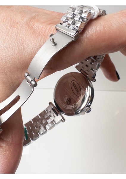 Takvimli Şık Bayan Saati modelleri