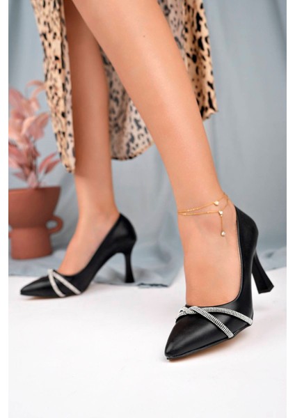 Kadeh Ökçeli Biyesi Çapraz Açık Siyah Cilt Kadın Stiletto modelleri